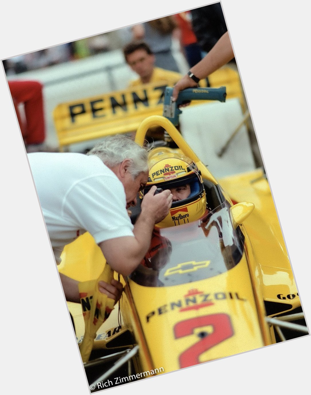 Happy birthday to the Rocket Man Rick Mears seen here in 1990 at the Milwaukee Mile.
Thanks! 