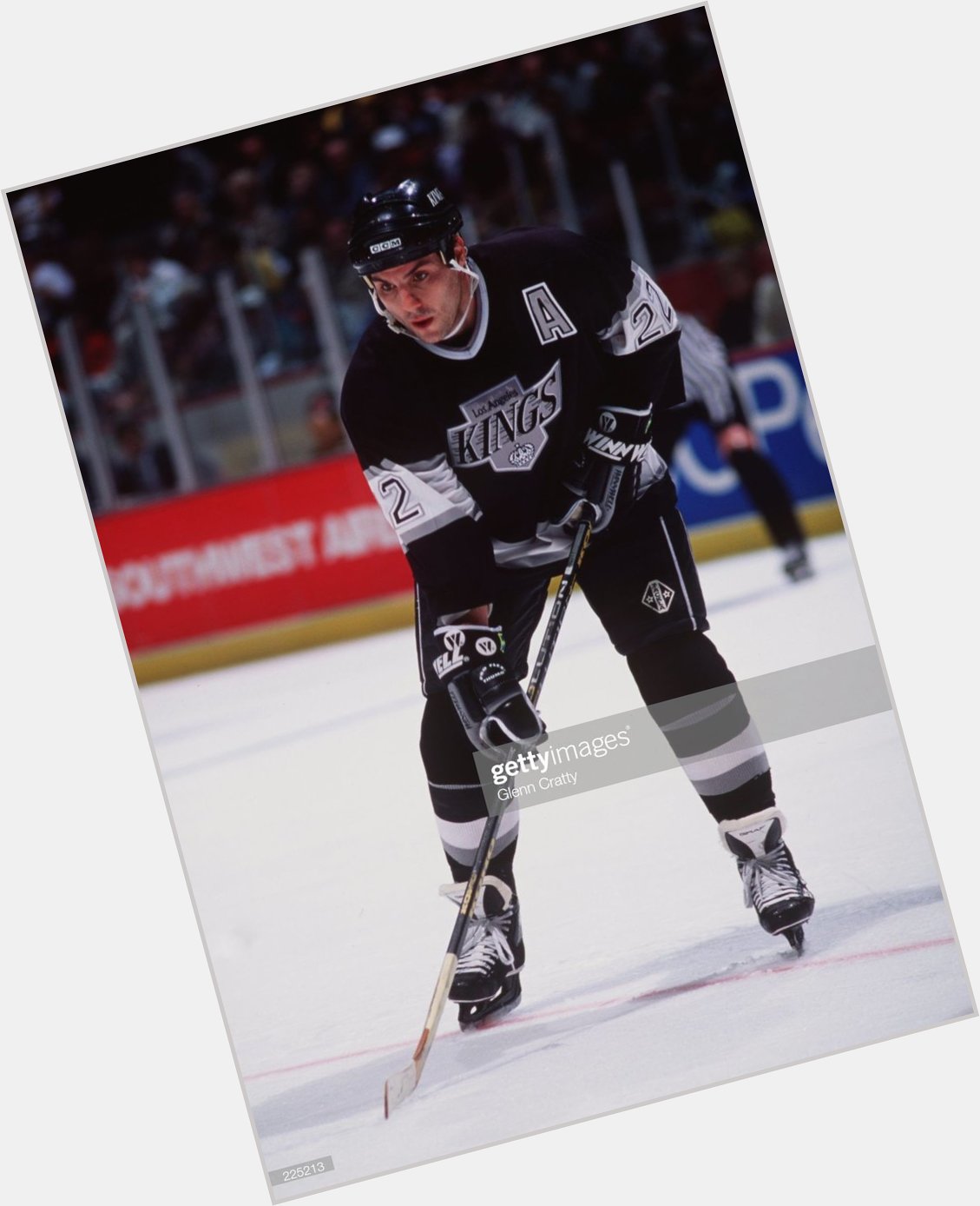 Happy birthday to former forward Rick Tocchet, who was born on April 9, 1964.  