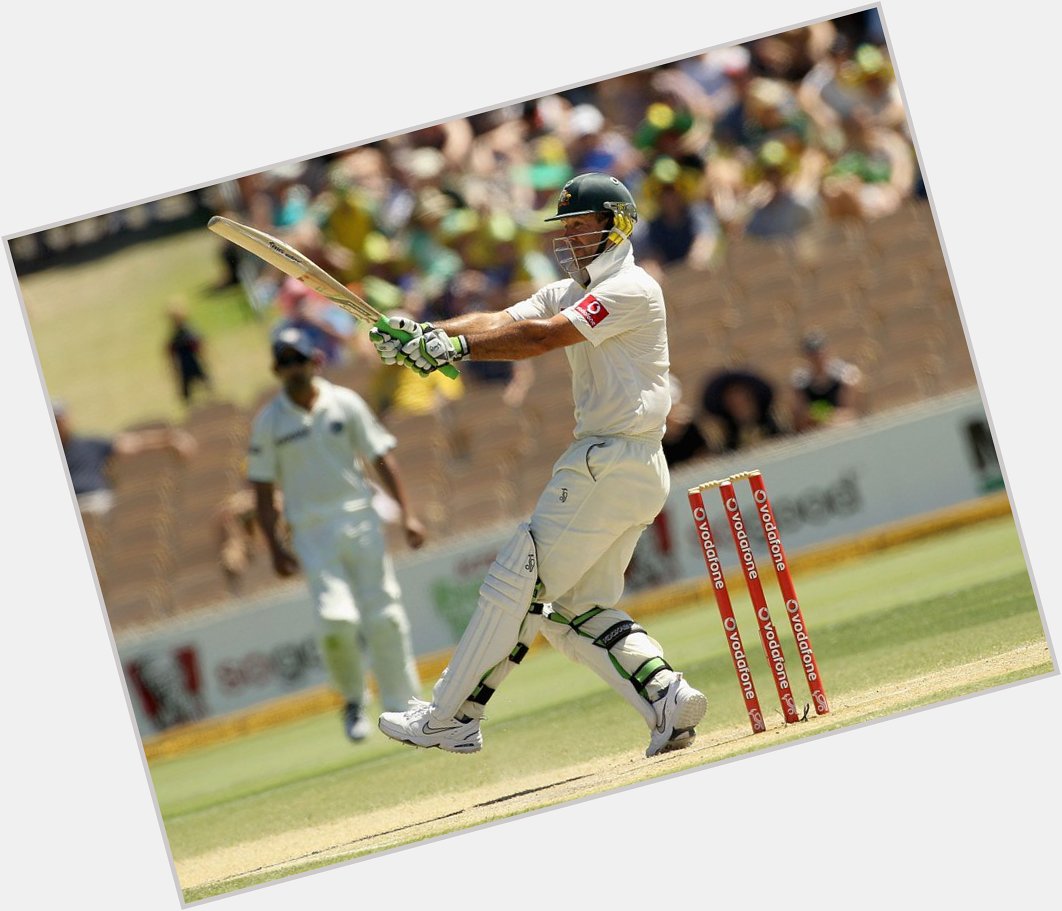 Happy Birthday Sir Ricky Ponting  .
The ultimate king of pull shot. 