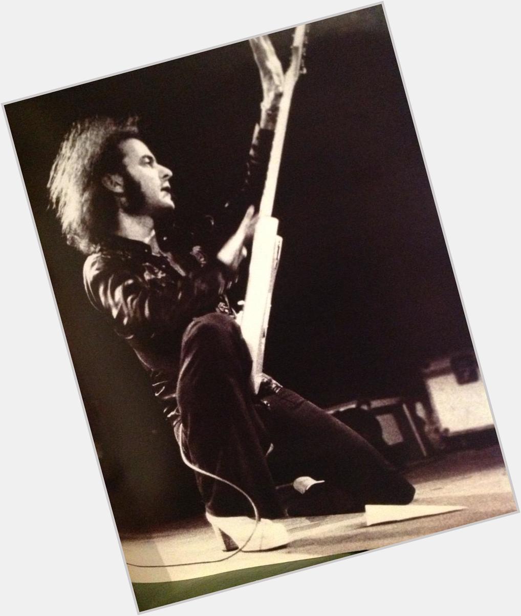 14/04/1945 Happy Birthday, Ritchie Blackmore, guitar extraordinaire
                    and vocals of Deep Purple 