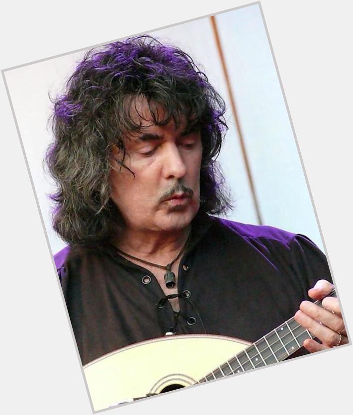 Happy birthday Mr. Ritchie Blackmore, great genius of the guitar .- pictures: 
