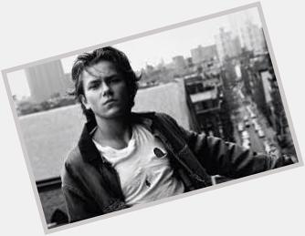 Happy birthday River Phoenix, played my favourite character in Stand by me. My he Rest in peace. 