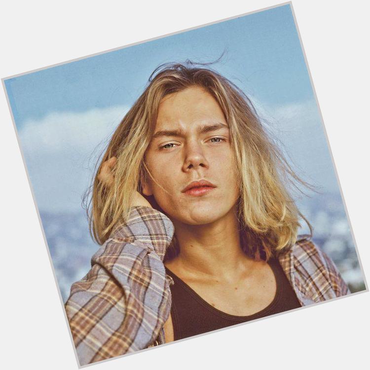 Happy birthday to River Phoenix! Always celebrating his life!    