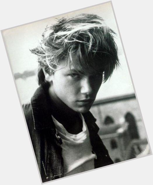 Happy birthday river phoenix, we miss u 