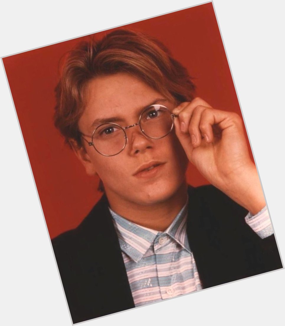 Good night to the lovely river phoenix. hope you and your beautiful mind and soul are resting easy. happy birthday. 