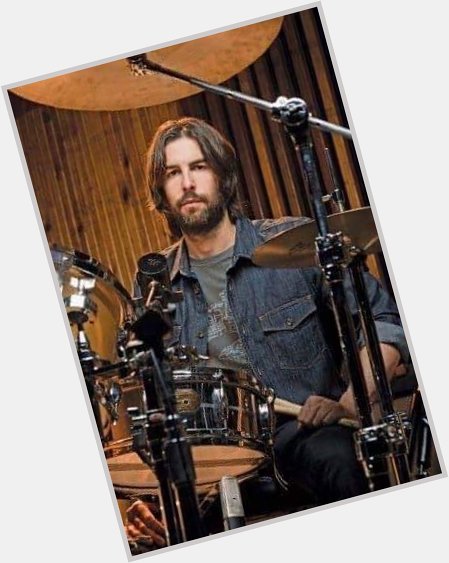 I d like to wish a happy 41st birthday to Rob Bourdon, drummer for Linkin Park! 