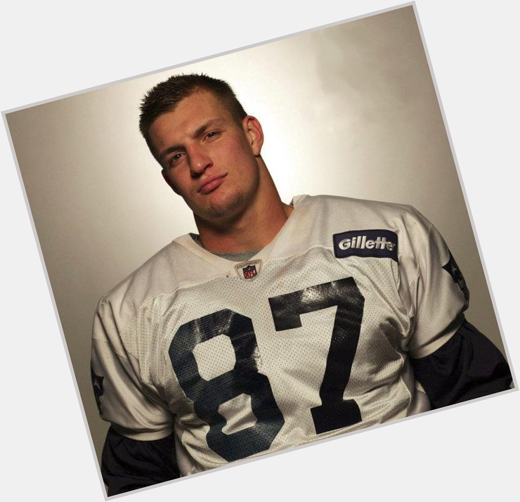 Happy 26th birthday to the one and only Robert James «Rob» Gronkowski! Congratulations! 