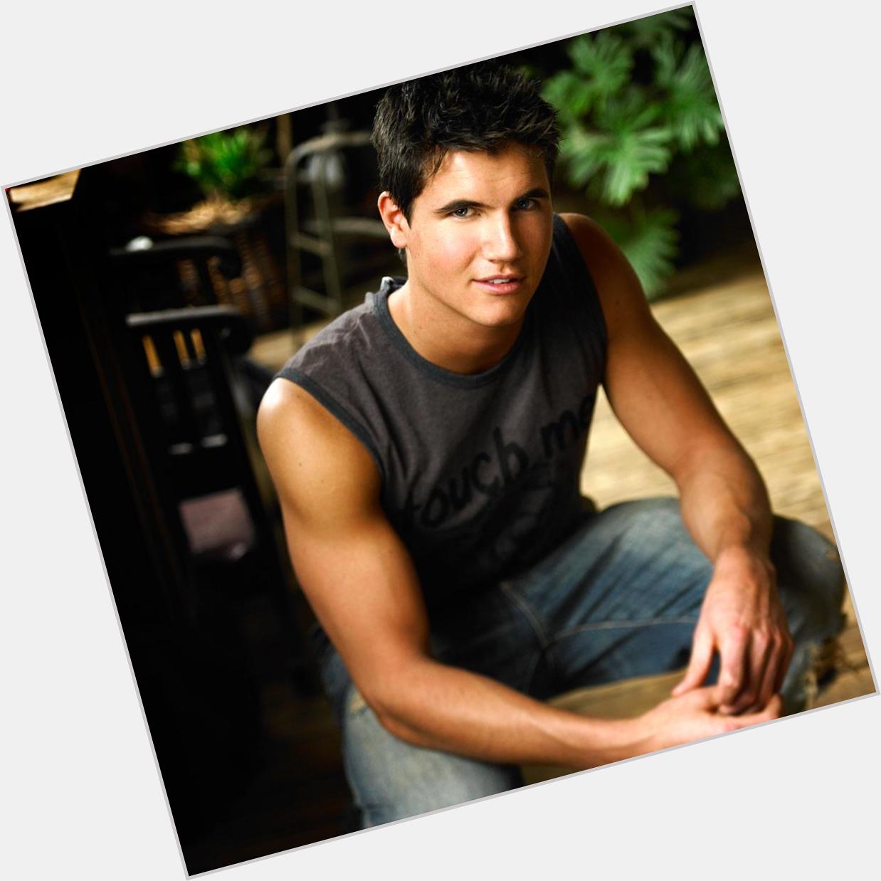 Happy birthday to Robbie Amell   