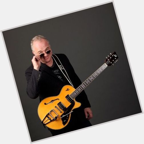 Happy Birthday wishes go out to guitarist Robbie McIntosh born today in 1957. 
