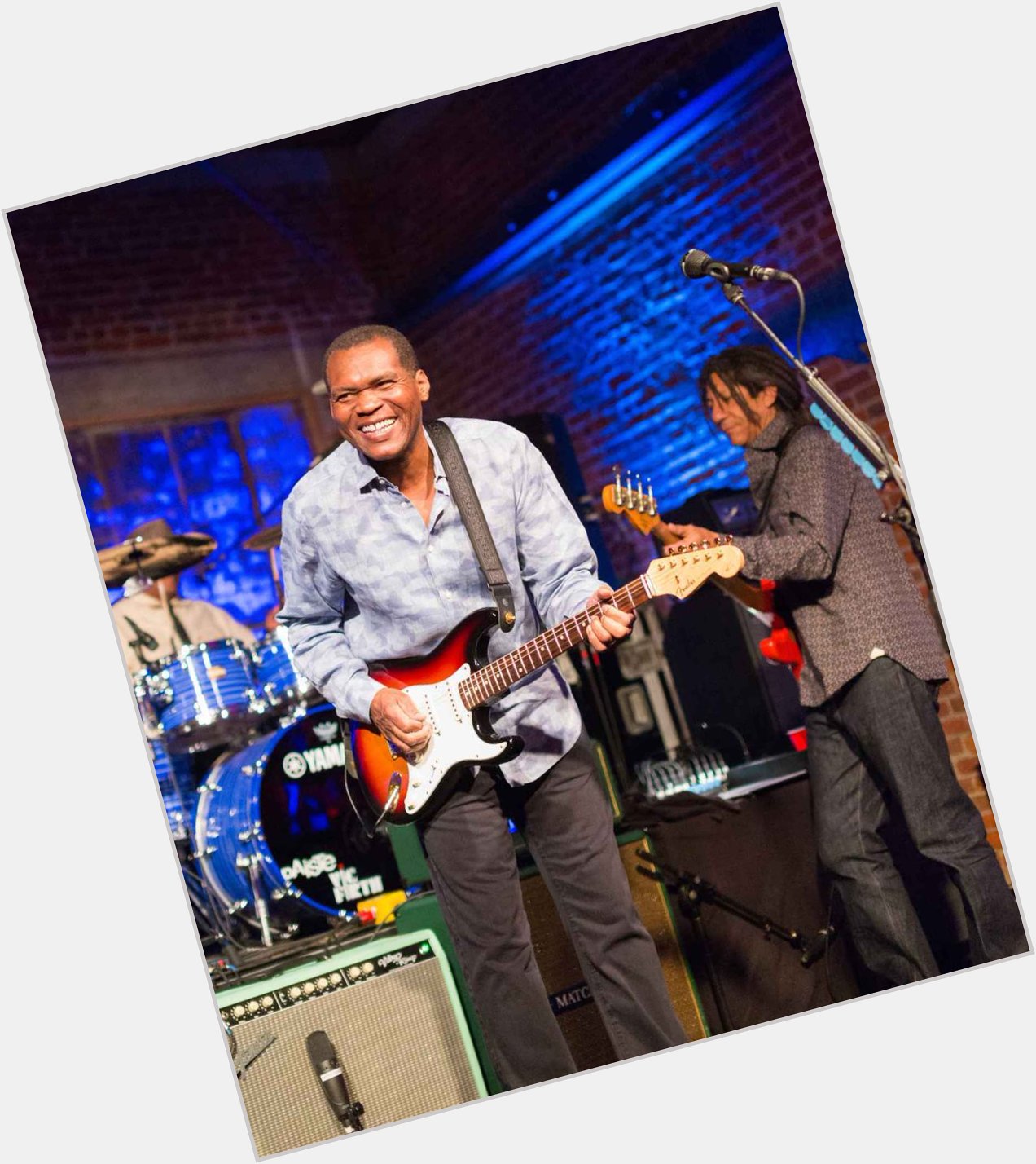 Happy birthday Robert Cray 69 years old. 