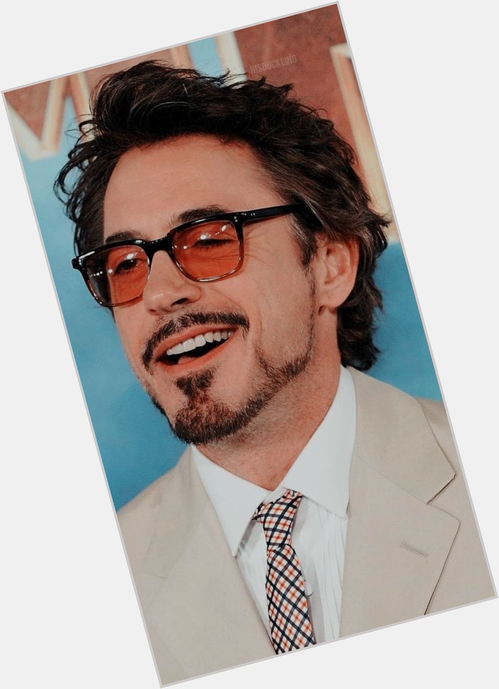HAPPY BIRTHDAY TO THE MAN WHO TURNED HIS LIFE AROUND AND STARTED IT ALL ! MISTER ROBEDOWNEY JR 