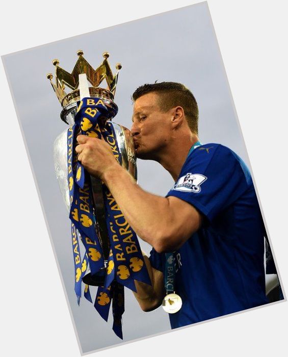 Happy Birthday to Leicester centre back Robert Huth. He has won more Premier League medals than Steven Gerrard. 