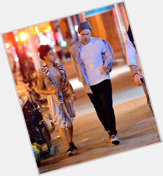 Happy 29th Birthday Robert Pattinson! New pictures with fiancée FKA   