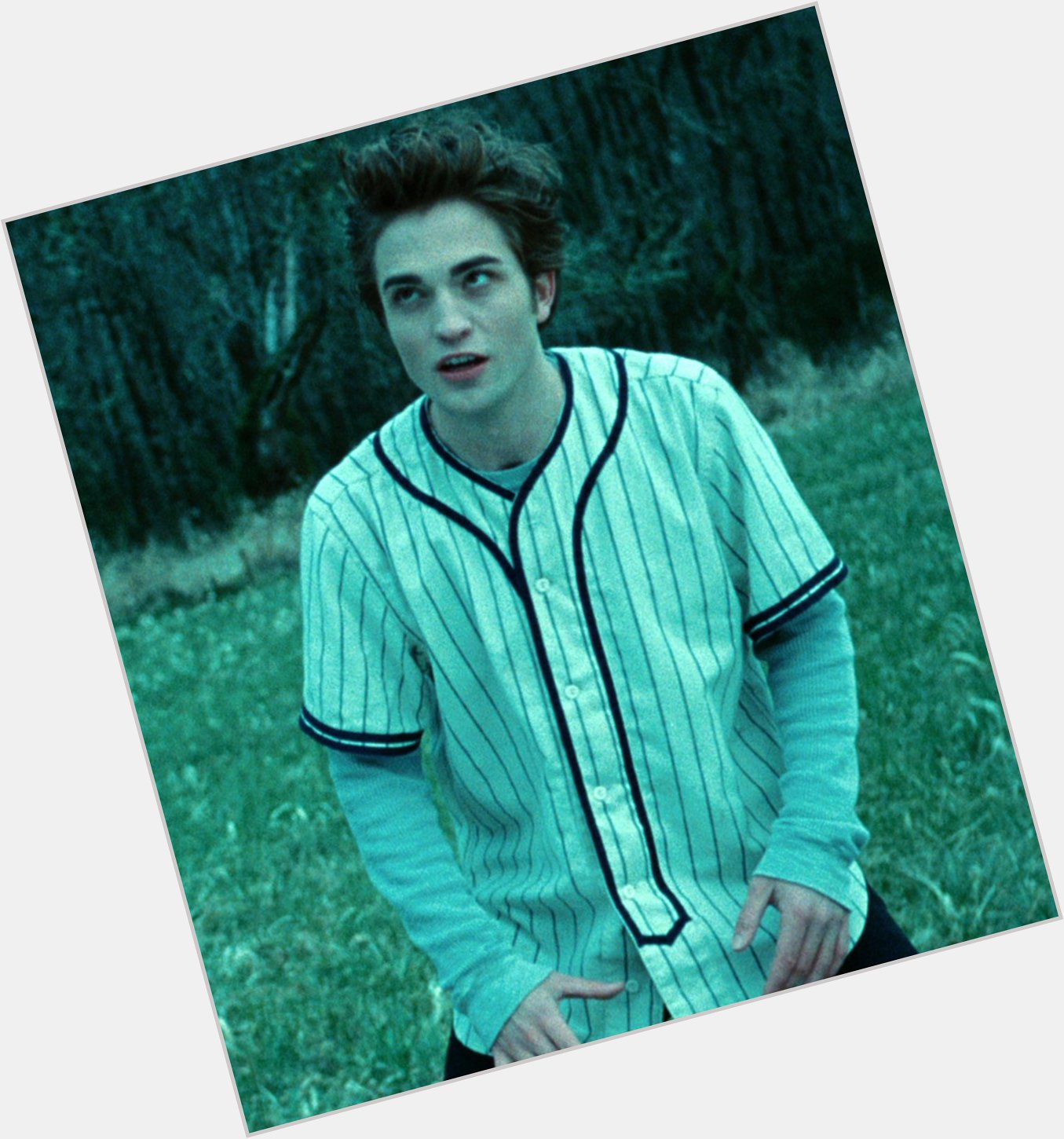 Happy birthday to the worlds best baseball player, Robert Pattinson 