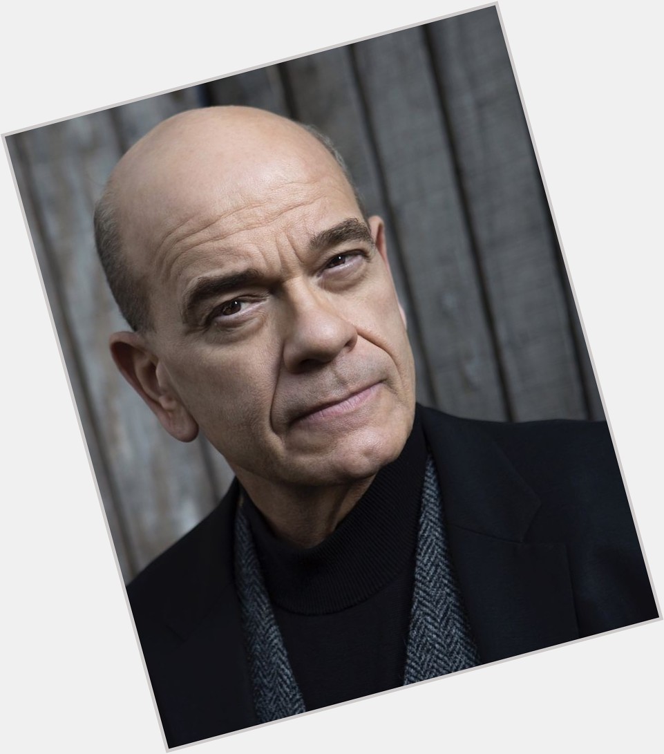 Happy birthday to Robert Picardo! He played Doctor Revell in the show! 