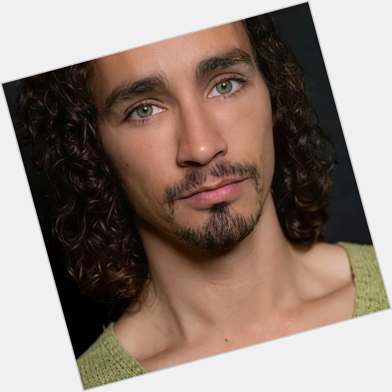 Happy birthday to this super talented and beautiful man, Robert Sheehan   