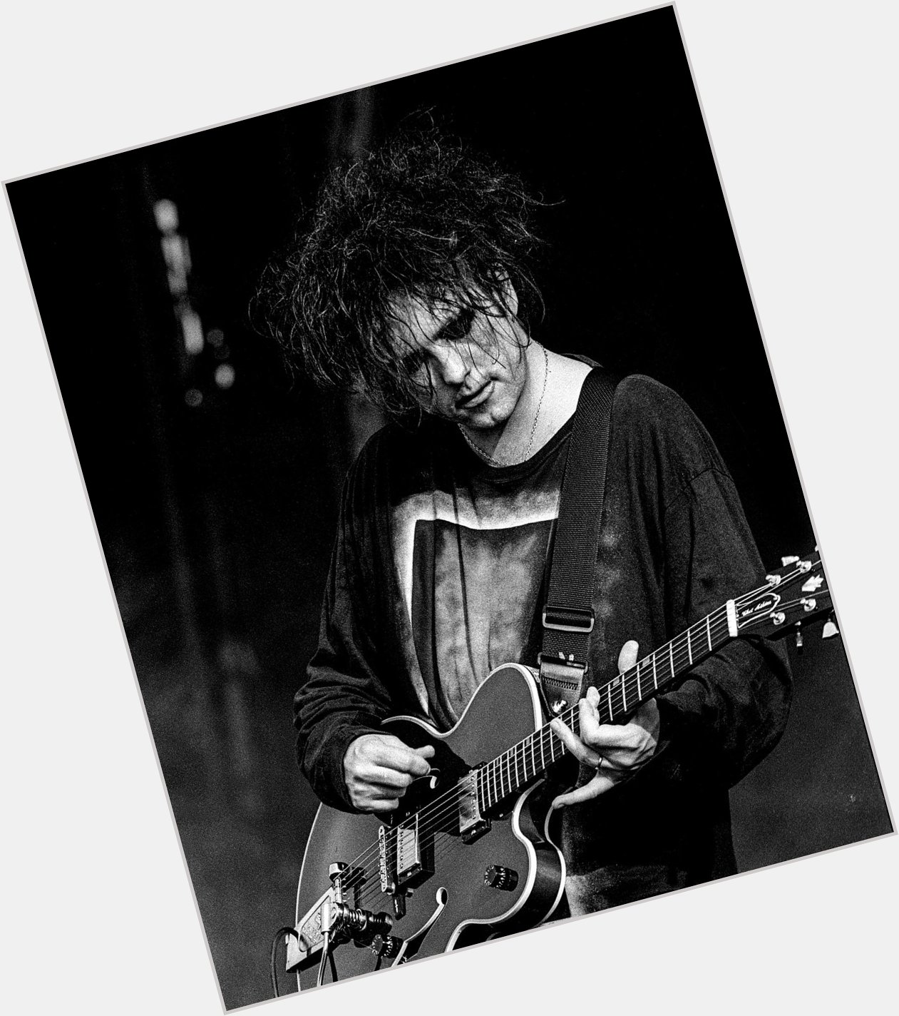  Happy birthday, Robert Smith!

When\s the first time you heard the Cure? 