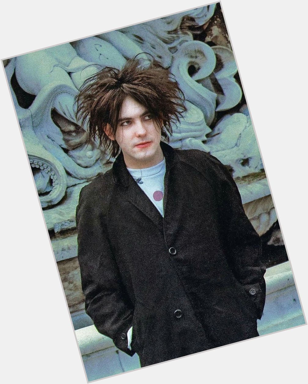 Happy birthday Robert Smith!! What is your favorite The Cure song? 