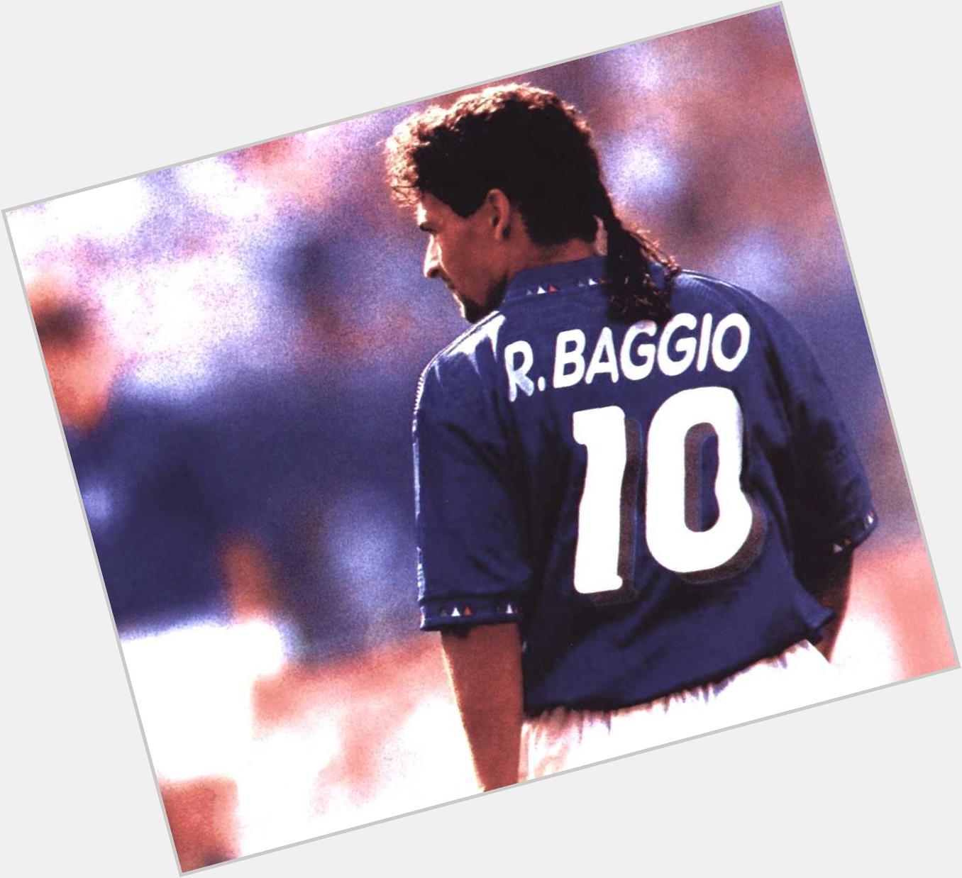 Happy 48th birthday to the greatest Italian player to ever live...Roberto Baggio! 