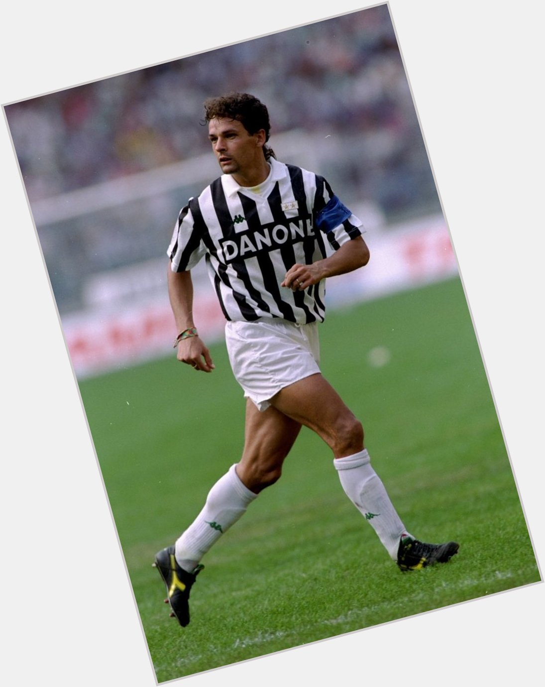 Happy birthday to Juventus legend Roberto Baggio, who turns 50 today.

Games: 200
Goals: 115 