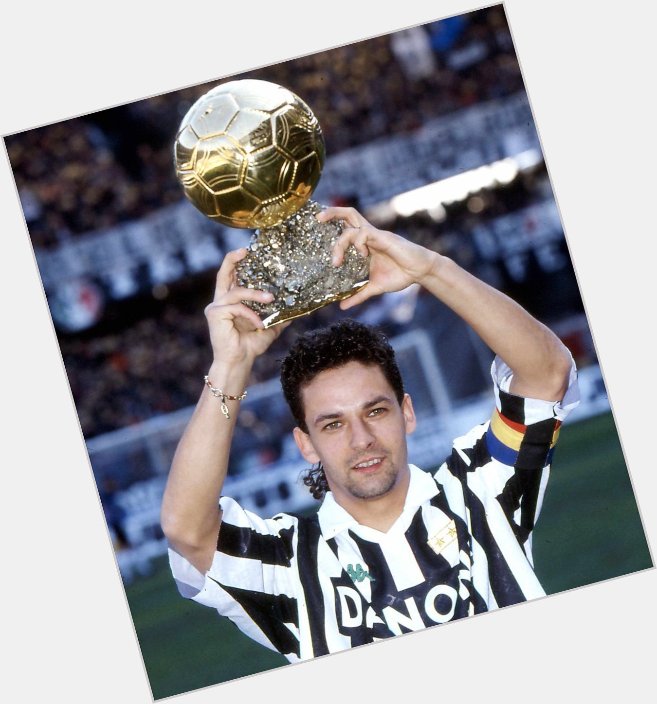 Happy 50th birthday to Juventus legend Roberto Baggio:
Games: 200 
Goals: 115 