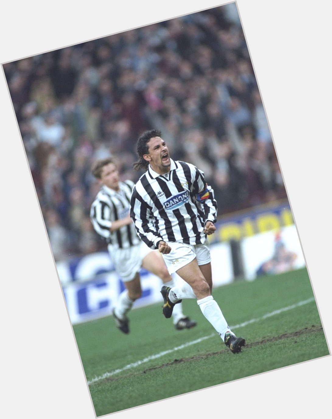Happy 50th birthday, former Juventus star & legendary Italian attacker Roberto Baggio!    