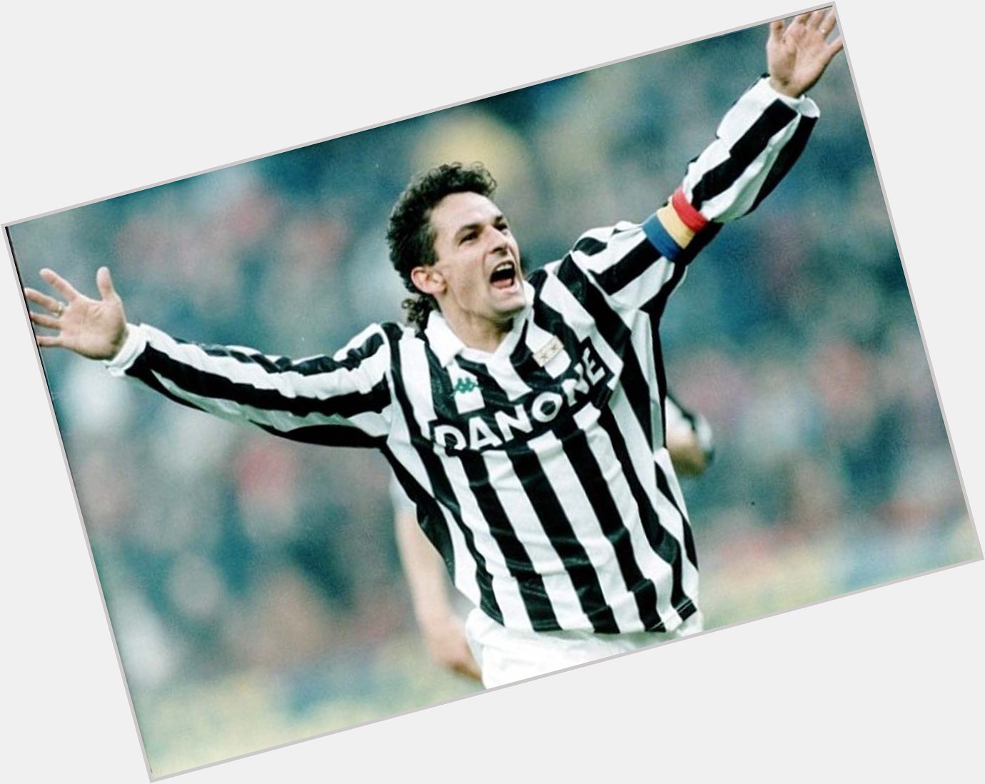 Happy birthday to Juventus legend Roberto Baggio, who turns 51 today.

Games: 200
Goals: 115 : 3 