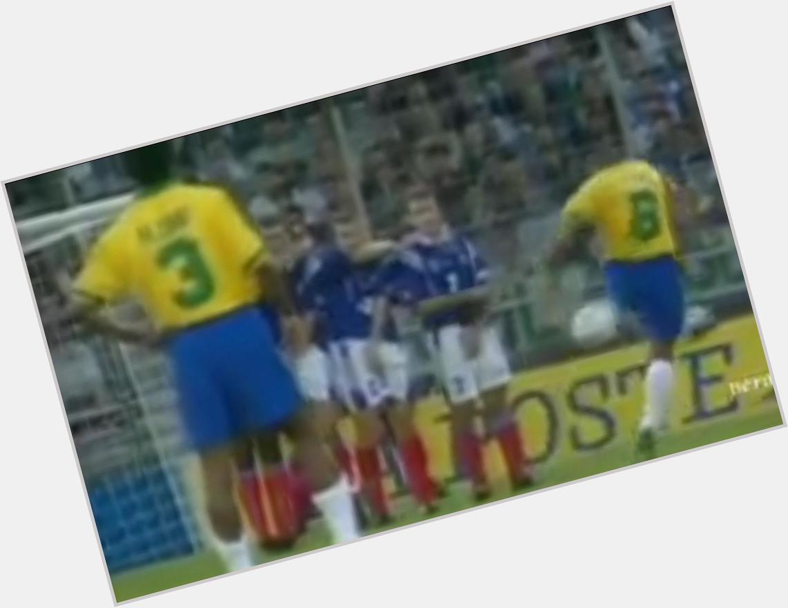 VIDEO: Roberto Carlos\ Top 10 greatest ever goals! Happy 42nd Birthday to this legend! Class!.. 