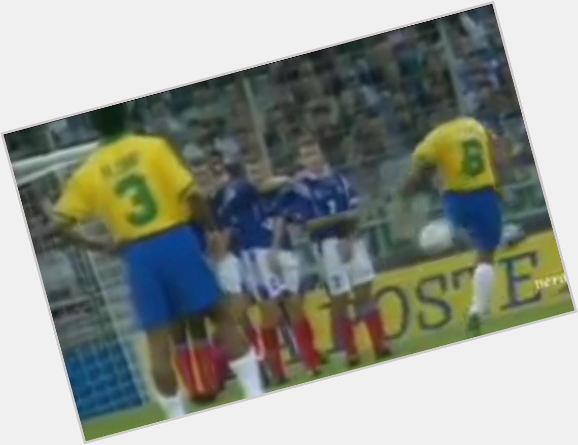 VIDEO: Roberto Carlos\ Top 10 greatest ever goals! Happy 42nd Birthday to this legend! 