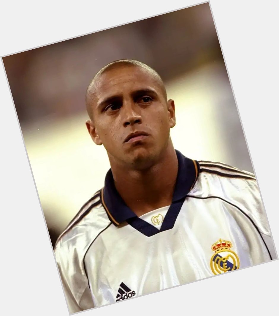 Hoje é aniversário de Roberto Carlos happy birthday   