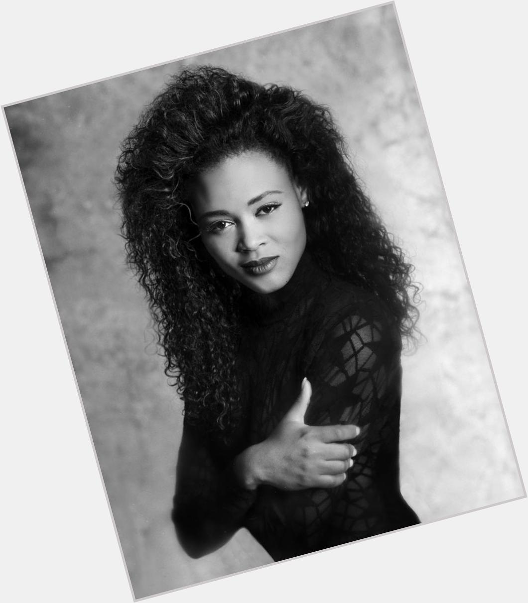 Happy Birthday Robin Givens. Big hair don\t care! Send some love to the Queen,   || Getty Images 