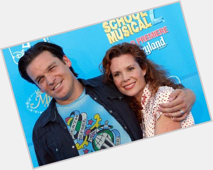 I wanna wish a happy 43rd birthday 2 Robyn Lively I hope she has a great day with her hubby & their children 
