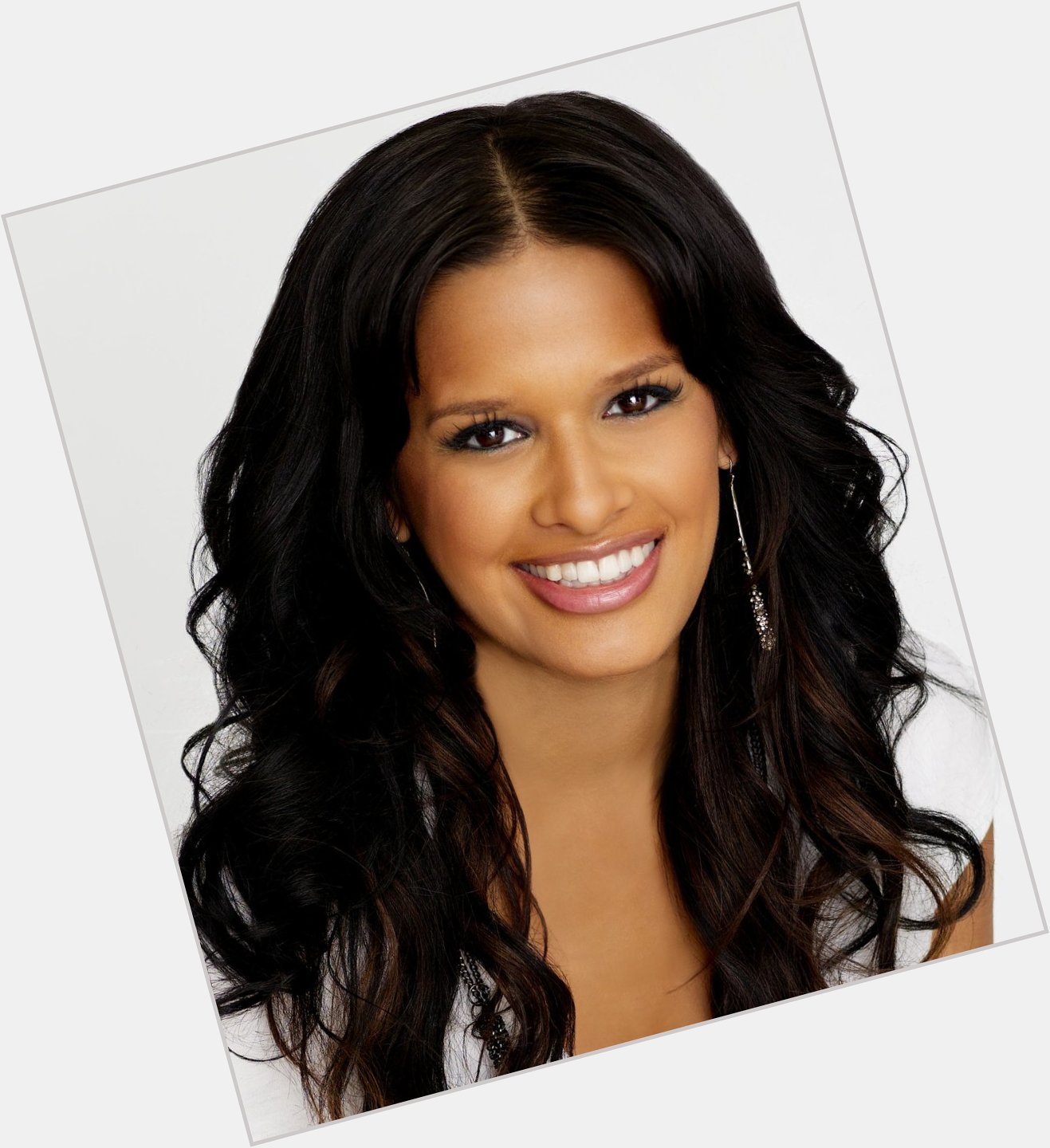 Happy birthday to former 106 and Park host and radio personality Rocsi Diaz who turns 32 years old today 