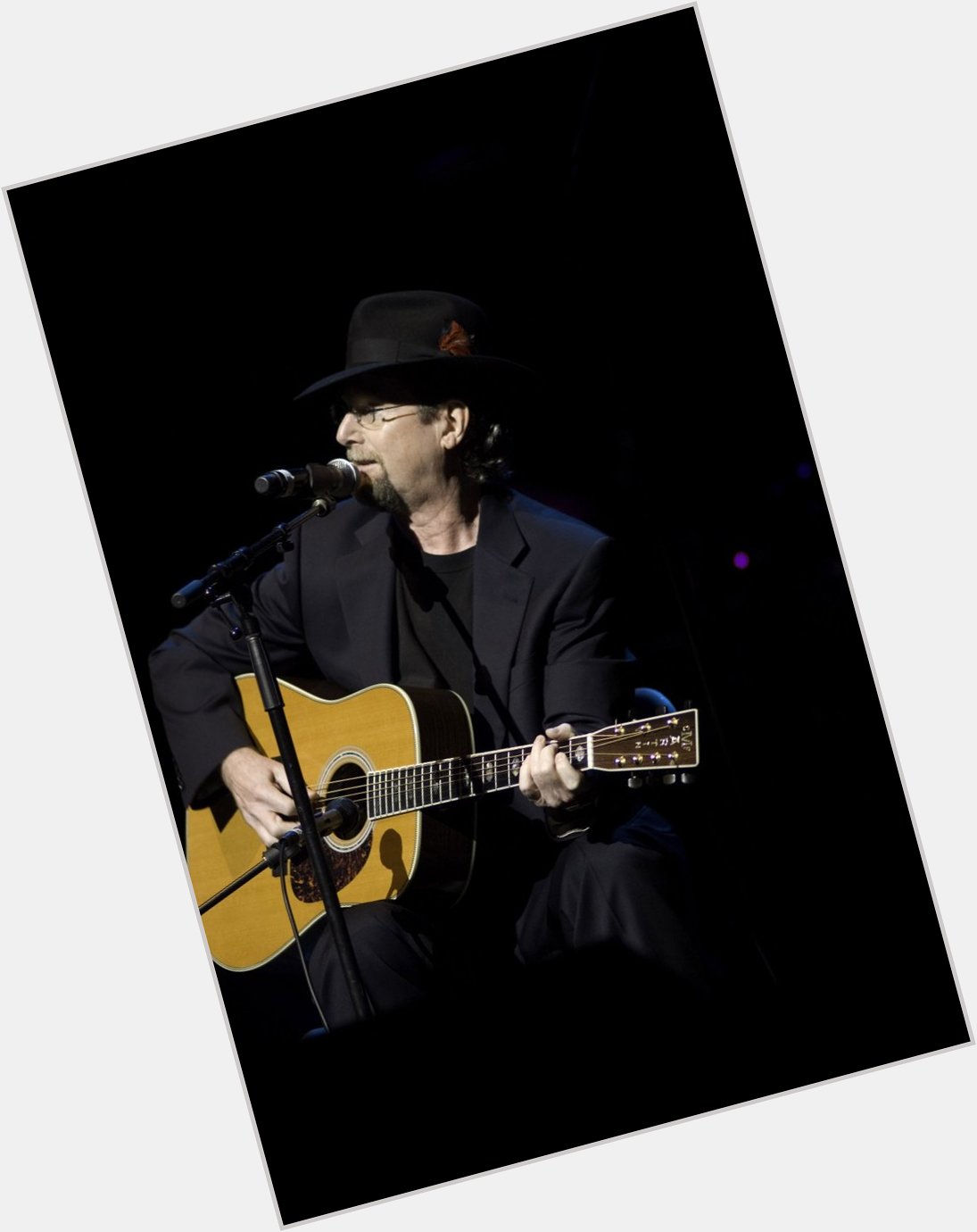 Happy Birthday to Roger McGuinn, seen here performing in Chicago in 2007. : Paul Natkin 