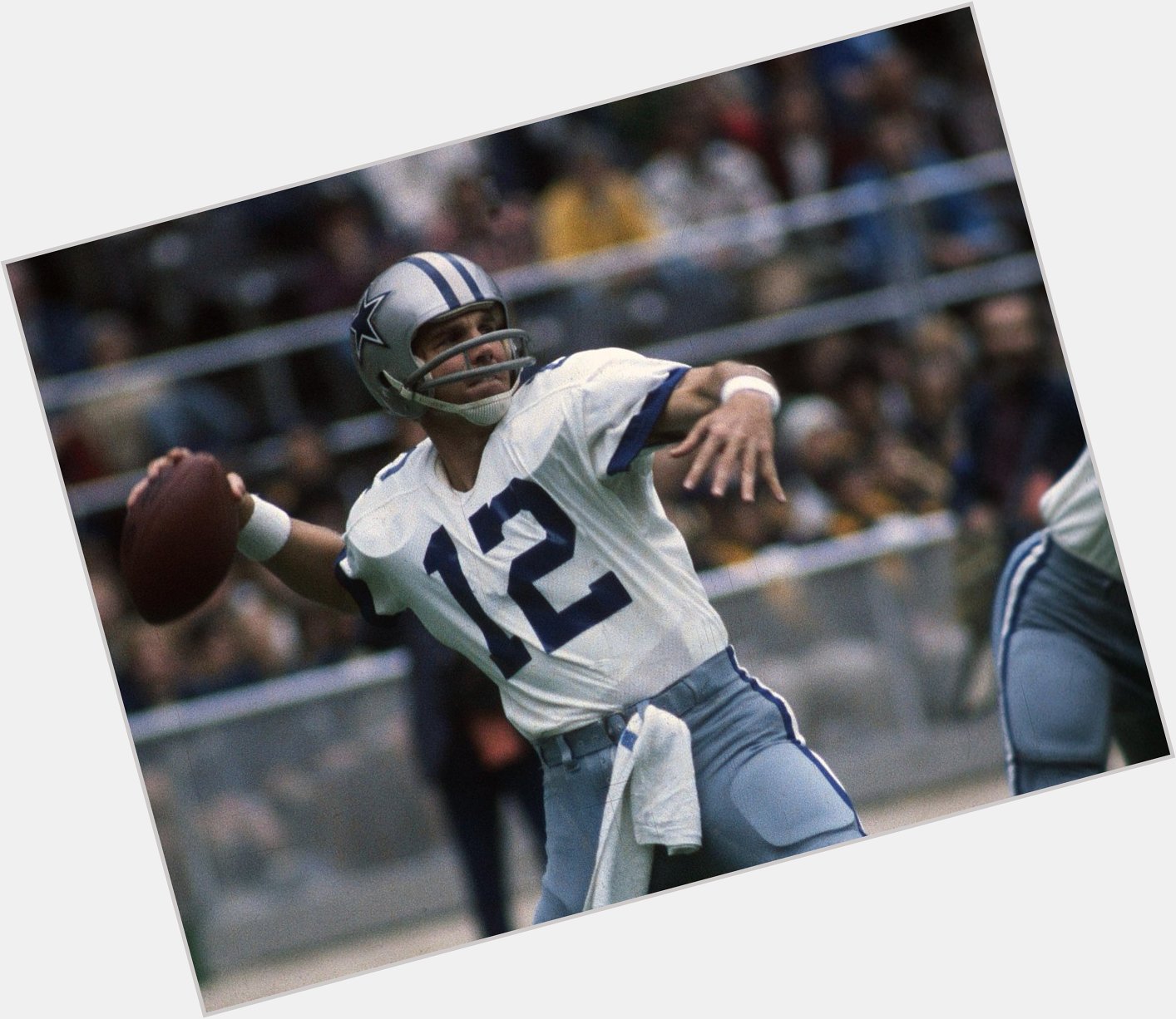 Happy birthday to one of the greatest QBs ever: Heisman Trophy & 2x Super Bowl winner Roger Staubach! 