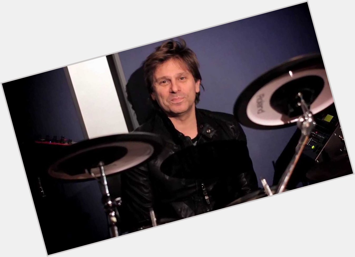 Happy birthday to my favorite drummer and one of the nicest guys I\ve ever met, Roger Taylor!! 
