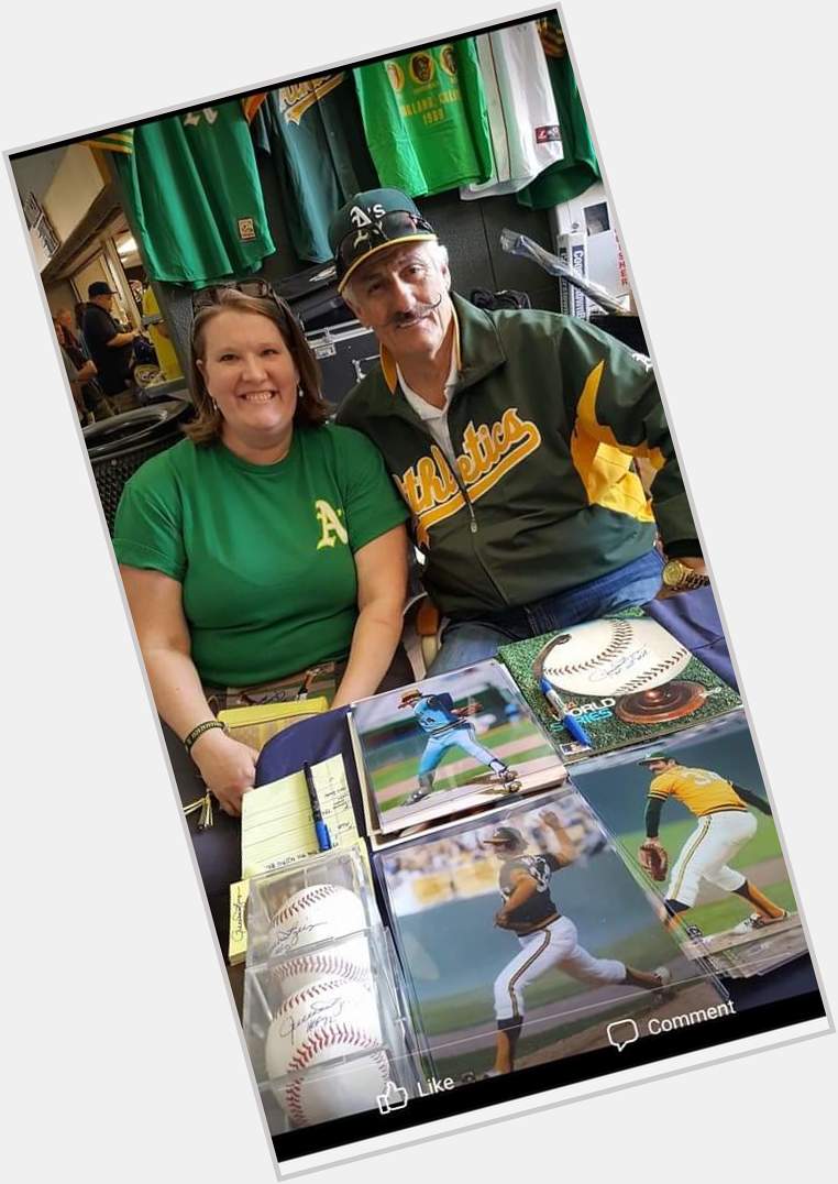 Happy birthday to Rollie Fingers, it was incredible to meet you a few years back.   