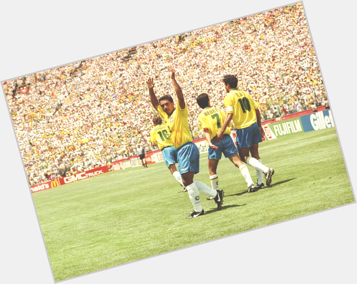 Happy 49th Birthday, Romário de Souza Faria!

Appearances: 518
Goals: 364

Unbelievable - 