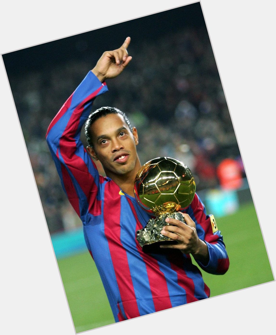   Wish 2006 winner Ronaldinho Gaúcho a happy birthday!       
