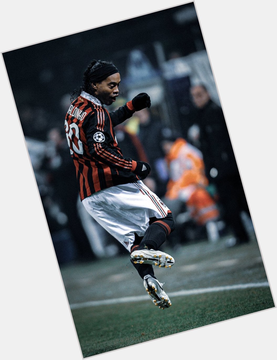 Happy 42nd Birthday to Ronaldinho Gaucho!! 