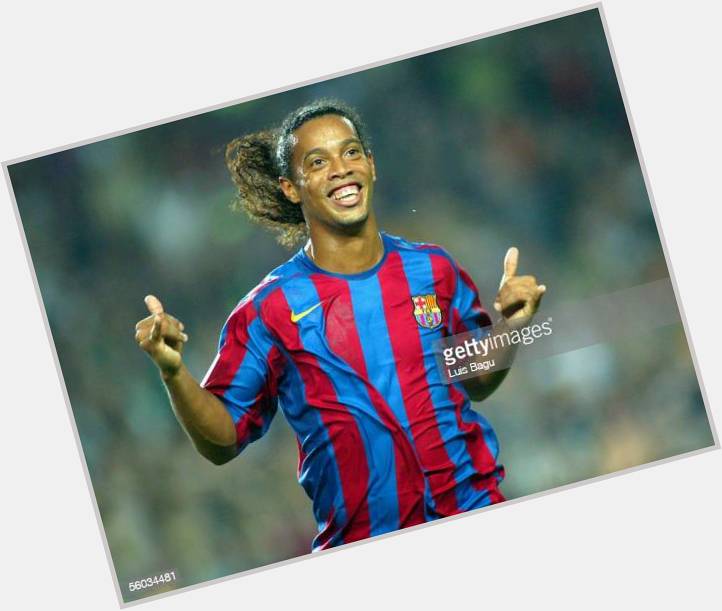 Happy Birthday to the player who made me fall in love with football,the magician,The GOAT Ronaldinho Gaucho 
