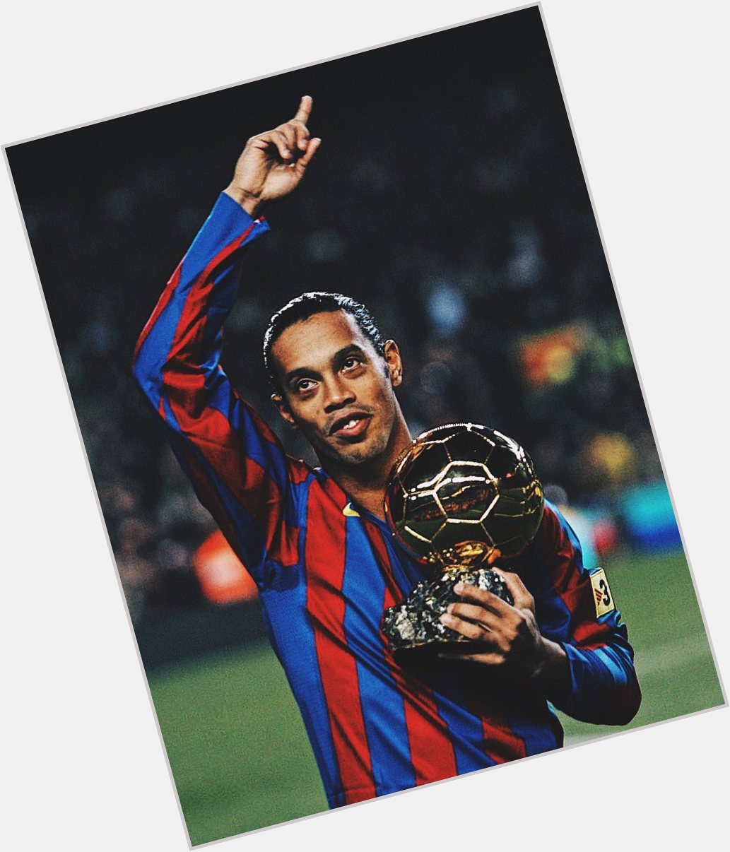 R10 Happy Birthday Ronaldinho Gaúcho 