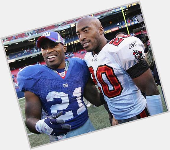 Happy 40th Birthday to Tiki and Ronde Barber 

they\re 40? makes me feel old
