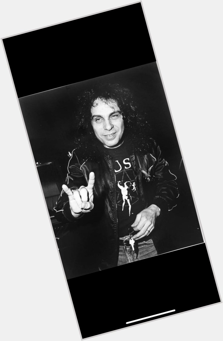  Happy birthday Ronnie James Dio Every song in this album rocks 
