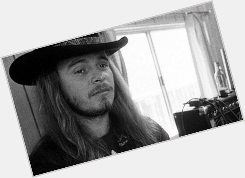 Happy birthday to founding member of Ronnie Van Zant! He would have been 69 today. 