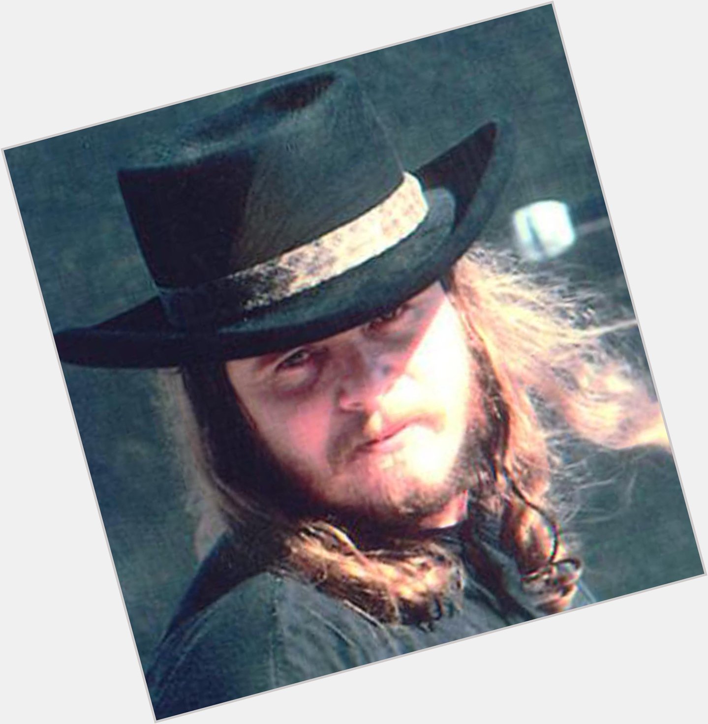 Happy Heavenly Birthday to one of my biggest musical influences! HBD Ronnie Van Zant! Fly High Freebird! 