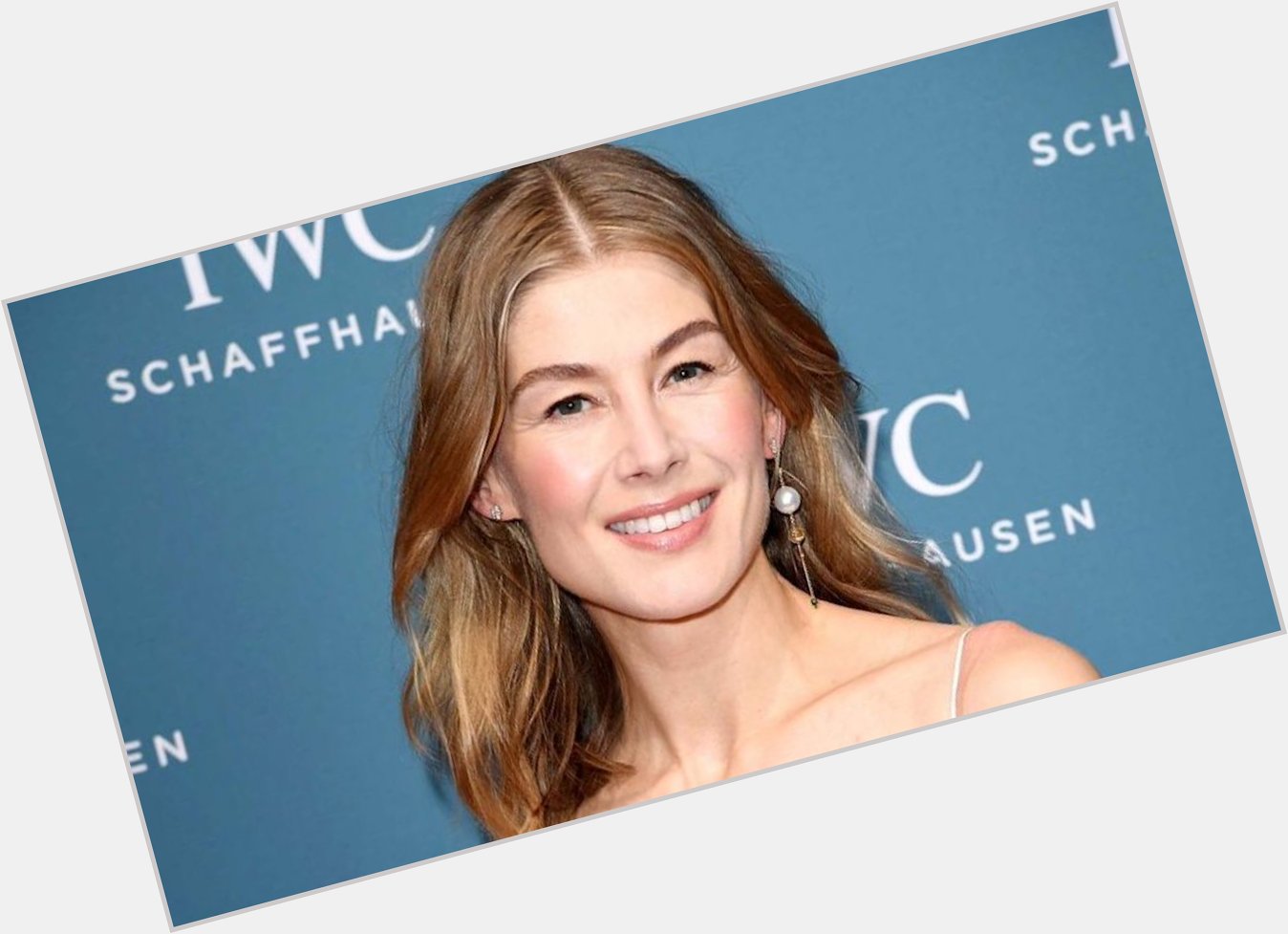 Happy Birthday Rosamund Pike.  She is 41 today!

.....This reminds me, I have to rewatch soon. 