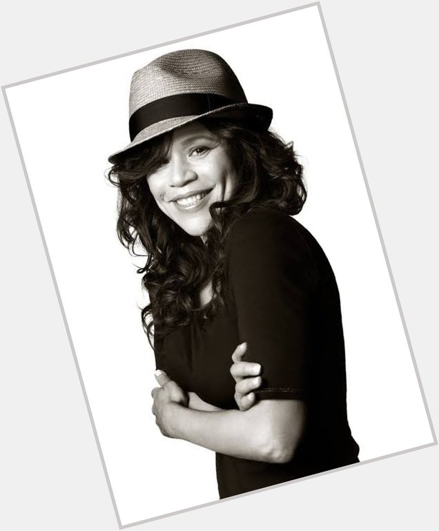 Happy birthday Rosie Perez. My favorite film with Perez so far is Fearless (I ve yet to see Do the right thing!) 