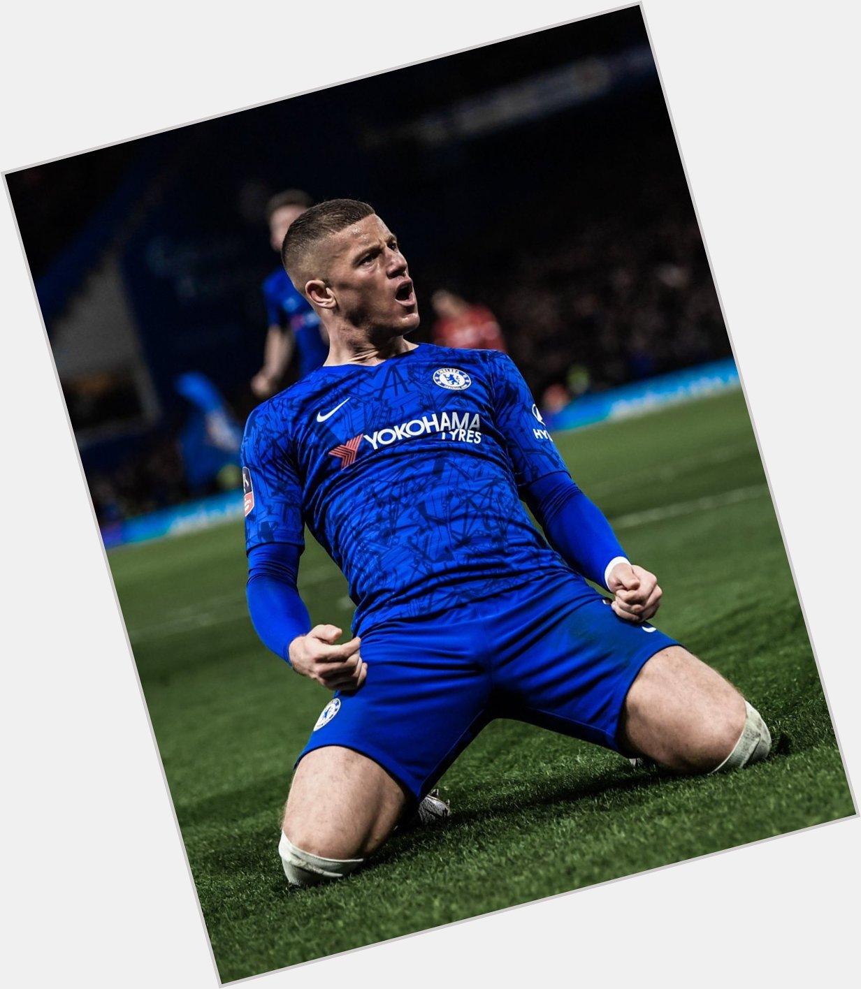 You know who is messageing this

Happy Birthday to Ross Barkley 