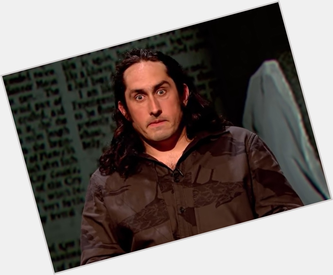 A Happy Birthday to Ross Noble who is celebrating his 47th birthday today. 